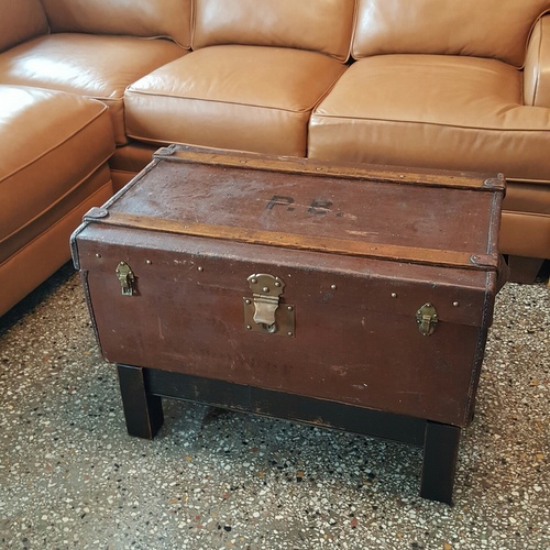 Vintage Trunk Coffee Table 